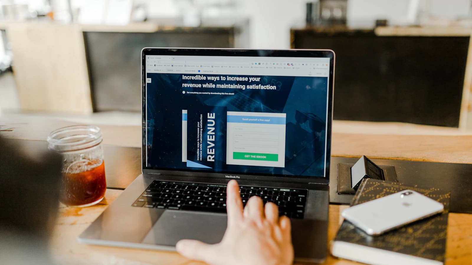 AI-powered financial reporting dashboard showing automated analysis and forecasts
